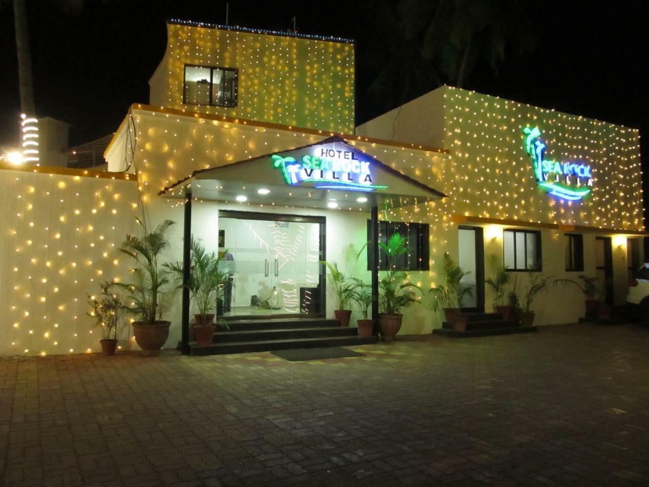 Hotel Sea Rock Villa Daman Bagian luar foto