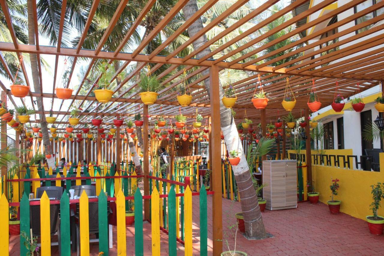 Hotel Sea Rock Villa Daman Bagian luar foto