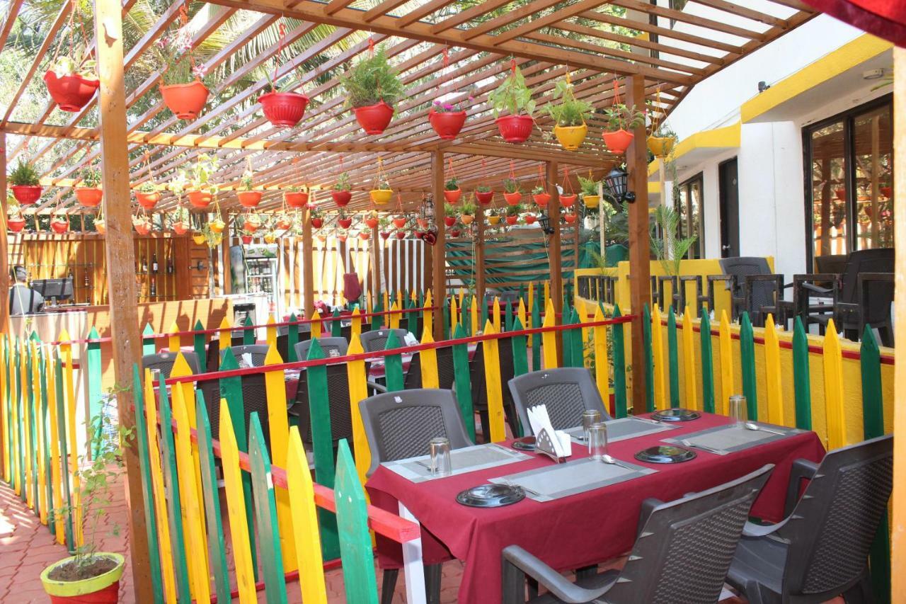Hotel Sea Rock Villa Daman Bagian luar foto